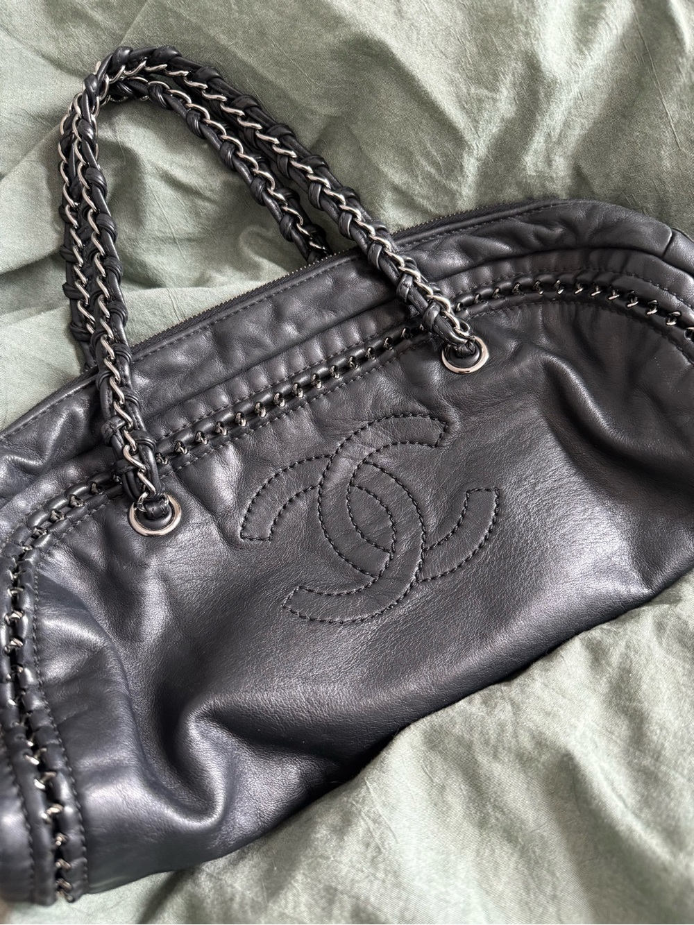 CHANEL Black Quilted Calfskin Leather East West Bowler Bag with Chain-Strap - Picture 4 of 13